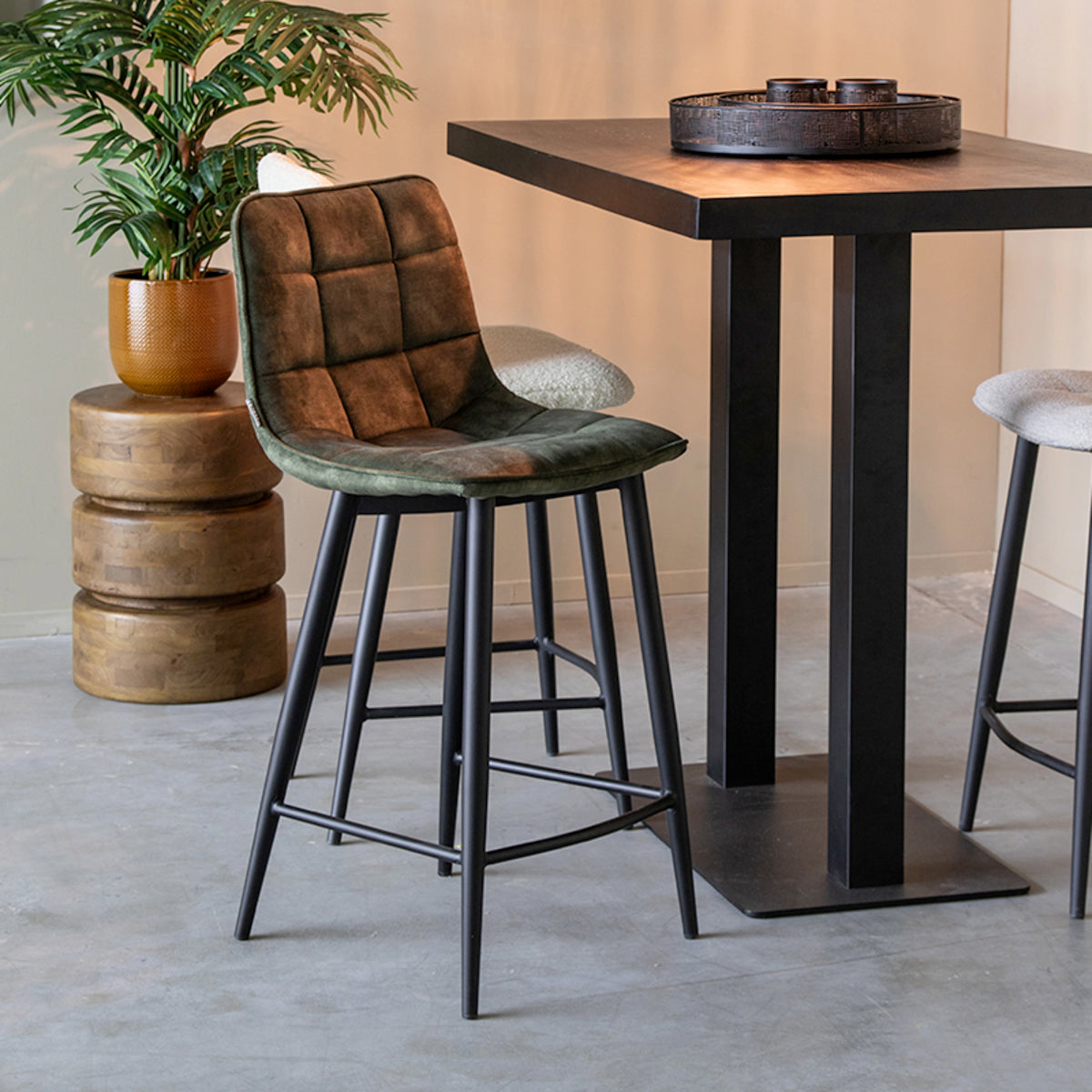 Barkruk Jelt in Hunter - Velours - Zithoogte 65