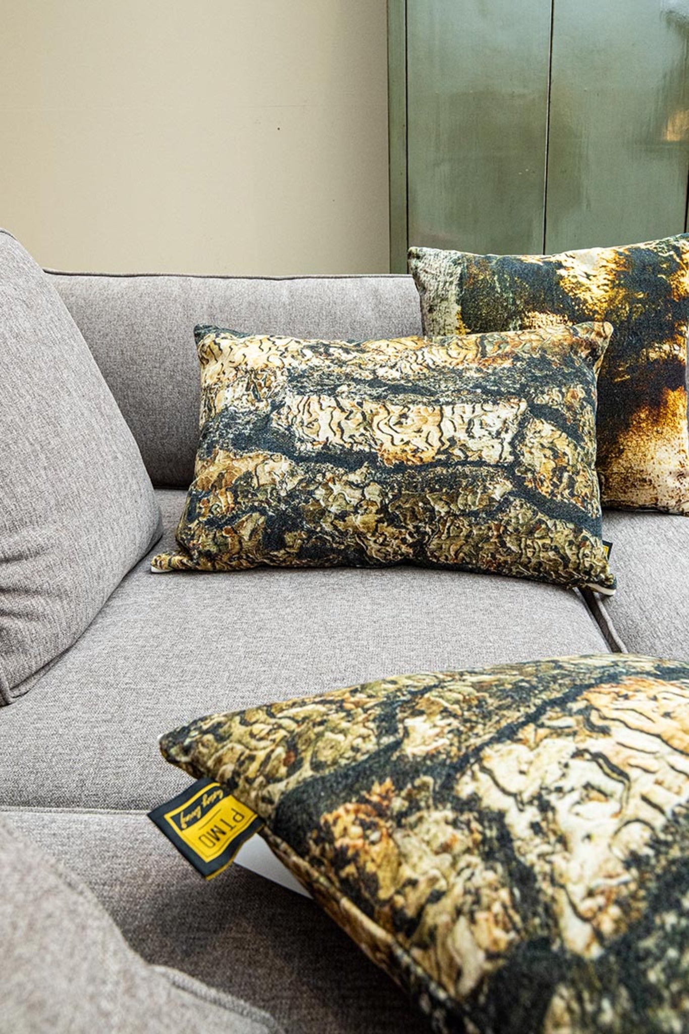 Rives Brown cotton velvet cushion bark print S