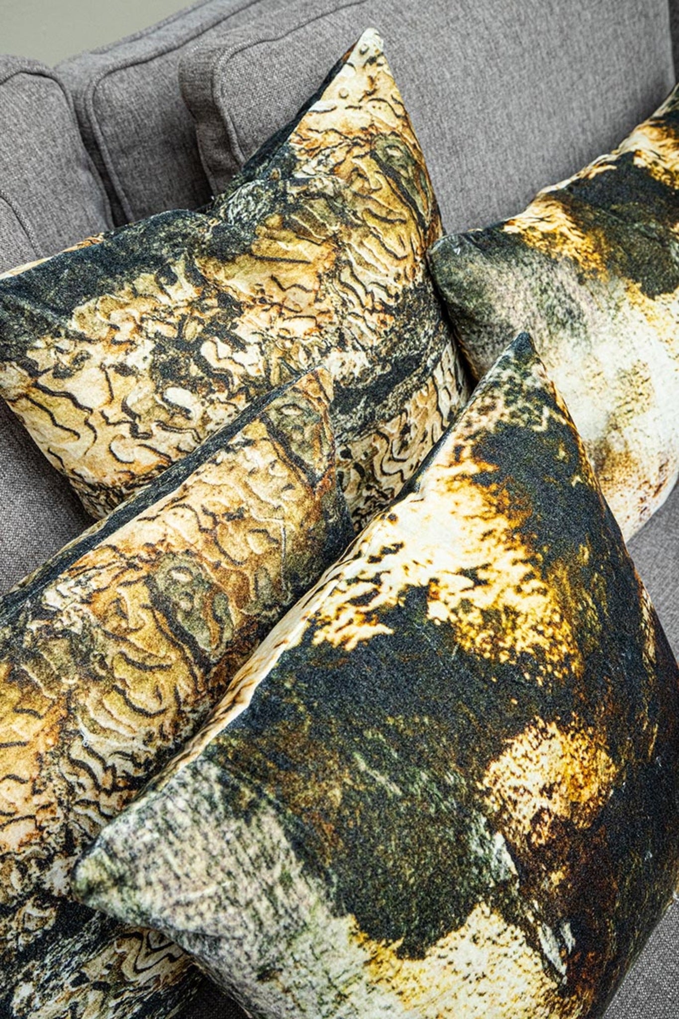 Rives Brown cotton velvet cushion bark print S