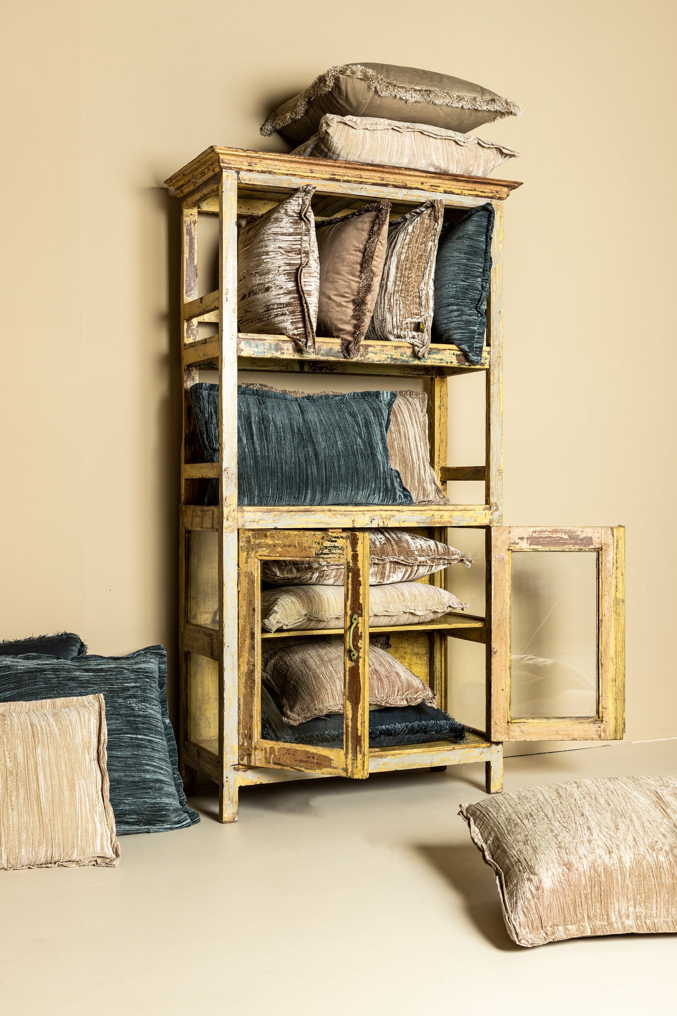 Senny Beige Velvet Cushion Ruffle Rim Rectangle (set of 2)