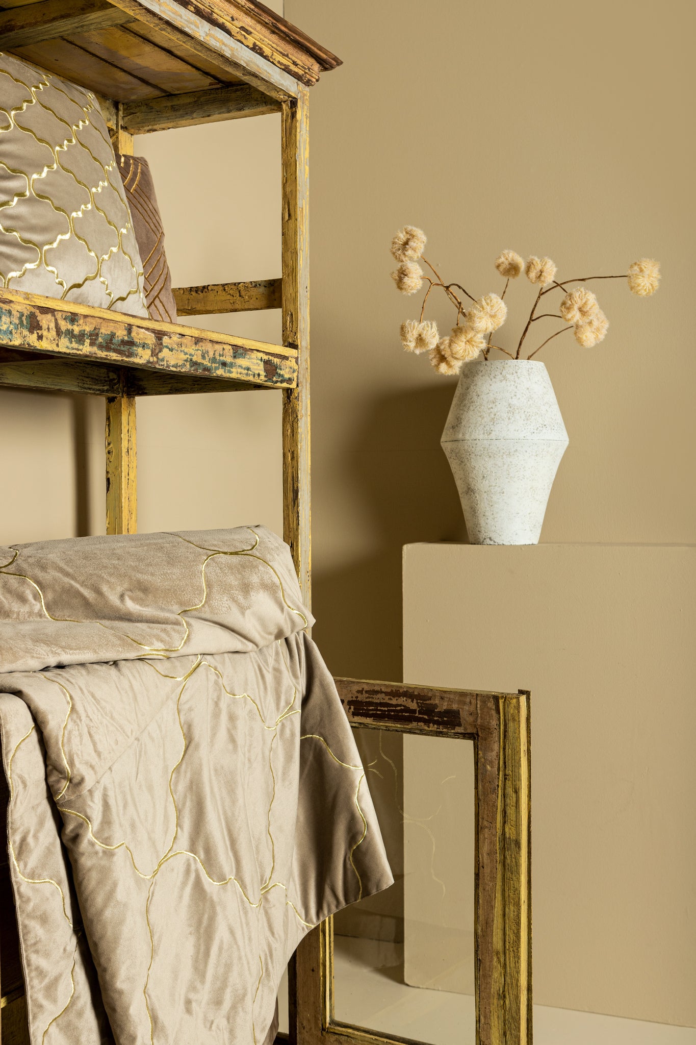 Lizze Beige Velvet Cushion Embroidery Square S (set of 2)