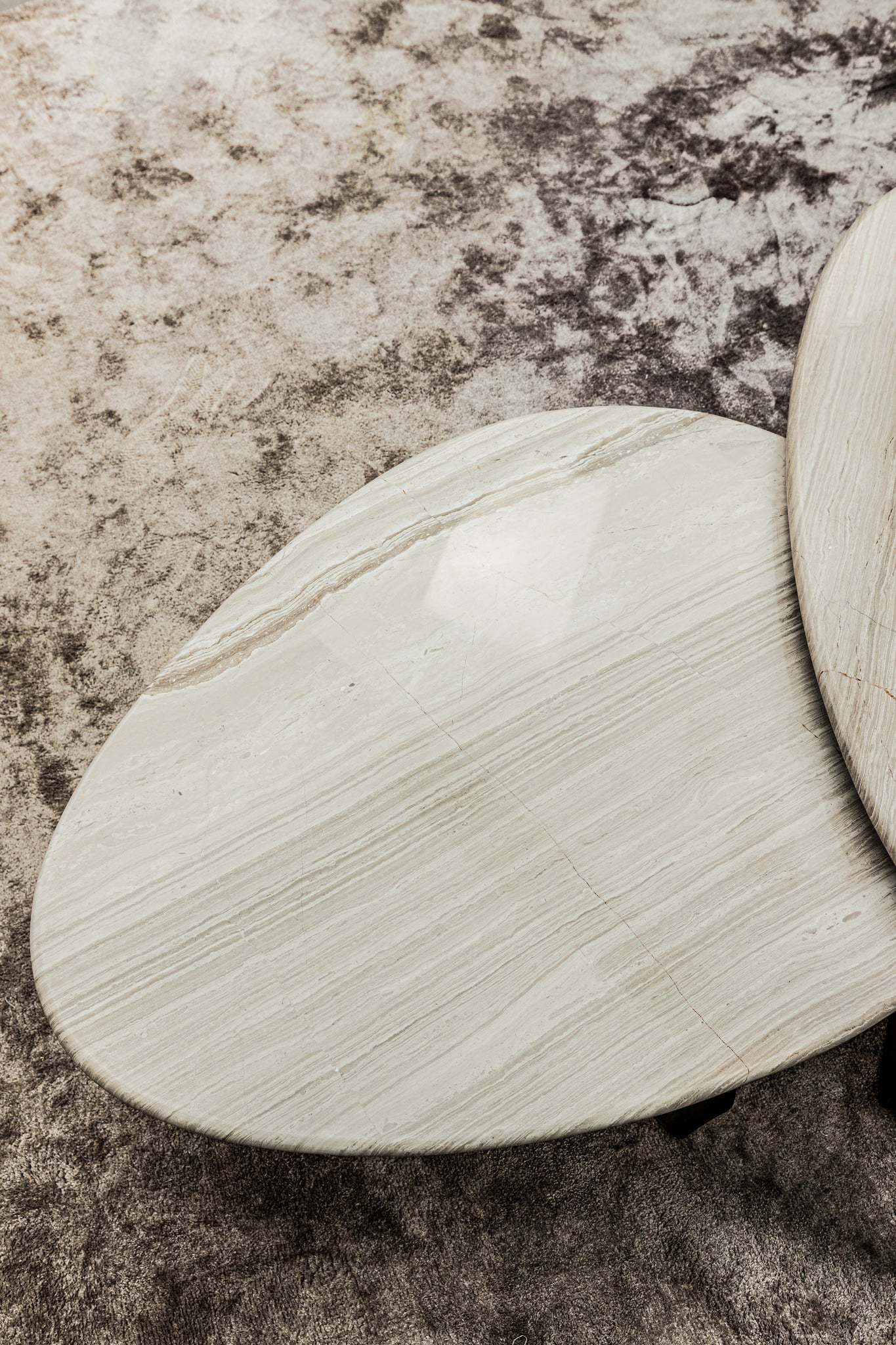 Muka coffeetable low dark grey base white marble