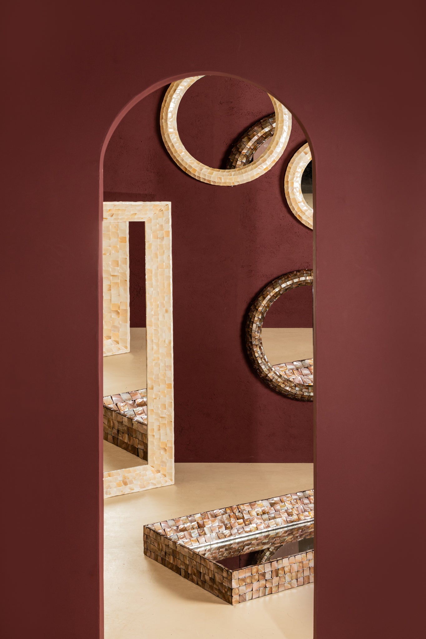 Chelsae Bronze Poly Round Shell Mirror Large