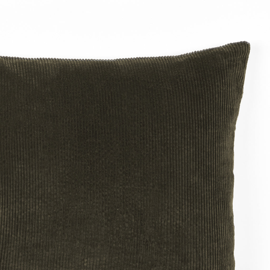 Geribde katoenen sierkussen in Army green