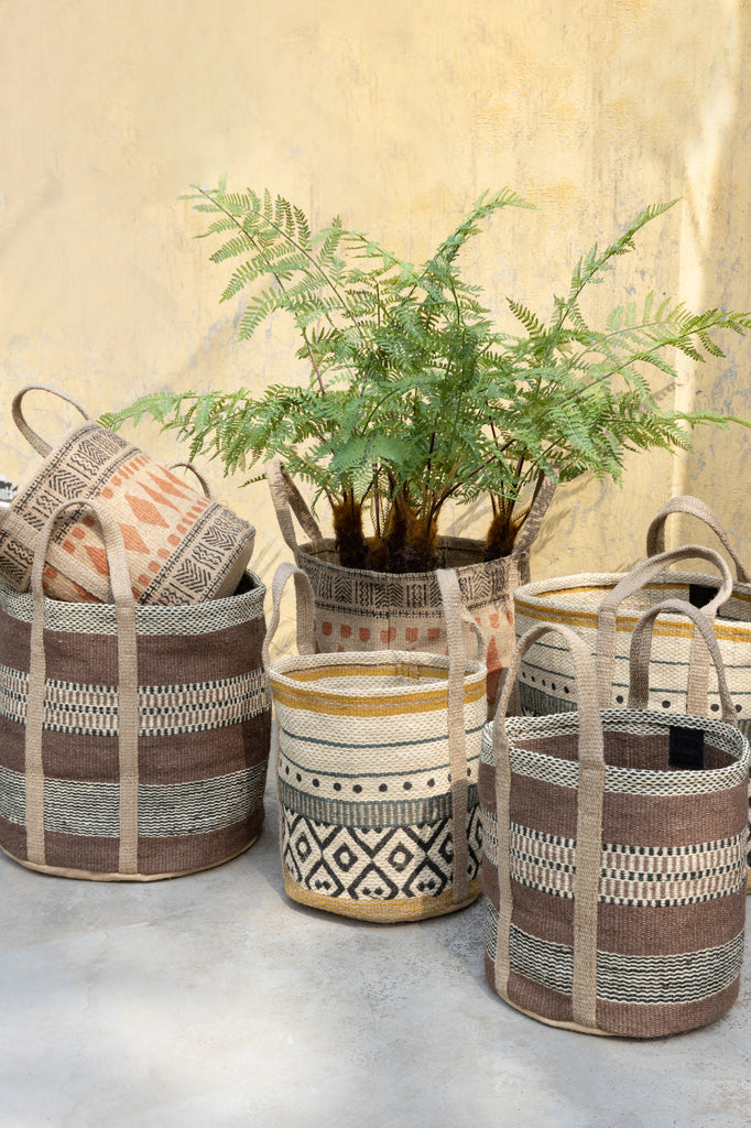Toccara Brown jute round basket lines pattern L